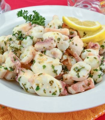 หนวดหมึกหั่น เมนูยำ