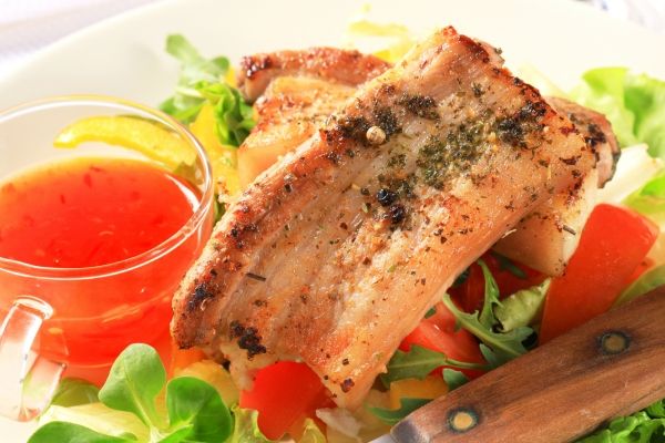 หมูสามชั้นสไลด์ หมักพริกไทยดำ ทอด