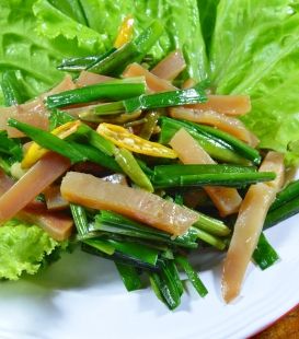 ผัดต้นหอม หมึกกรอบ